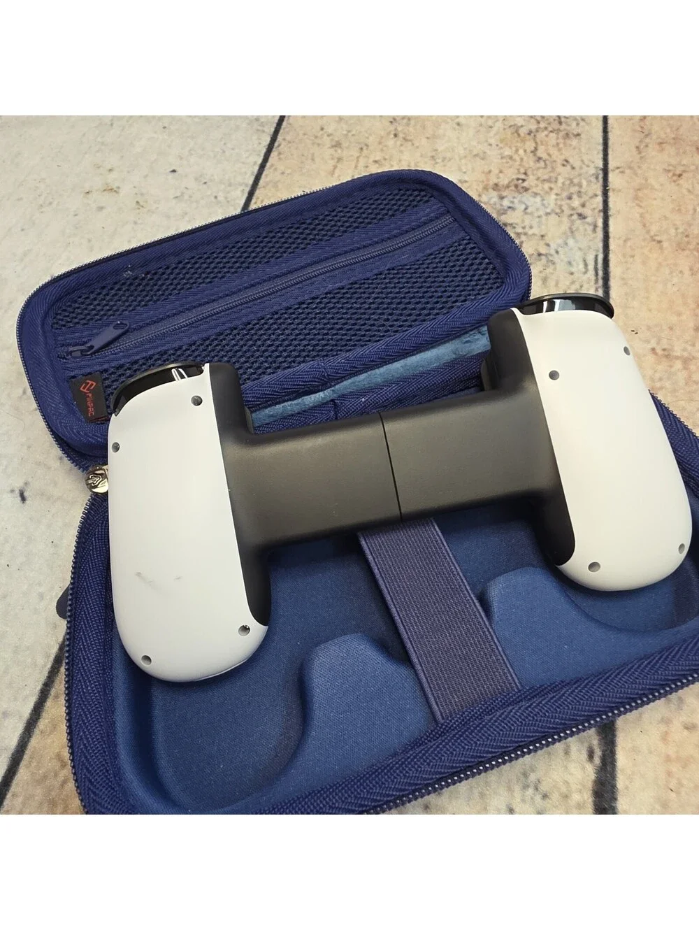 Backbone One PlayStation Edition (USB-C) with Carrying Case -lightning Connector